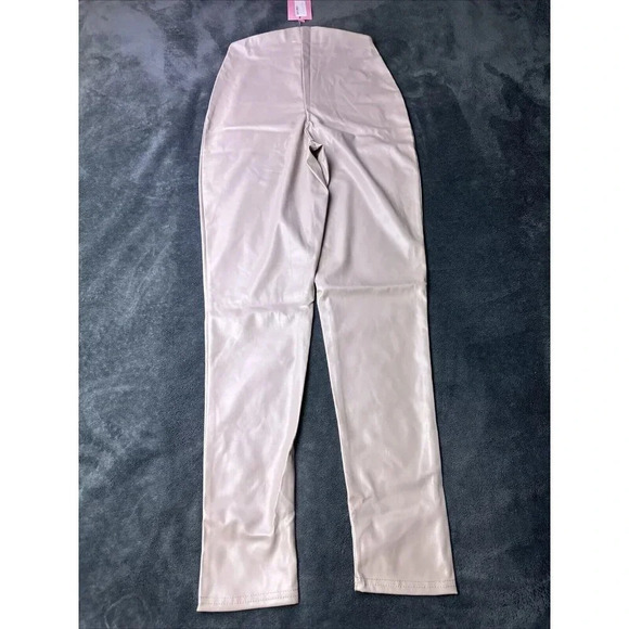 Missy Empire high waist leather look legging in ecru Stone Women’s Size US 8 New - Picture 14 of 16
